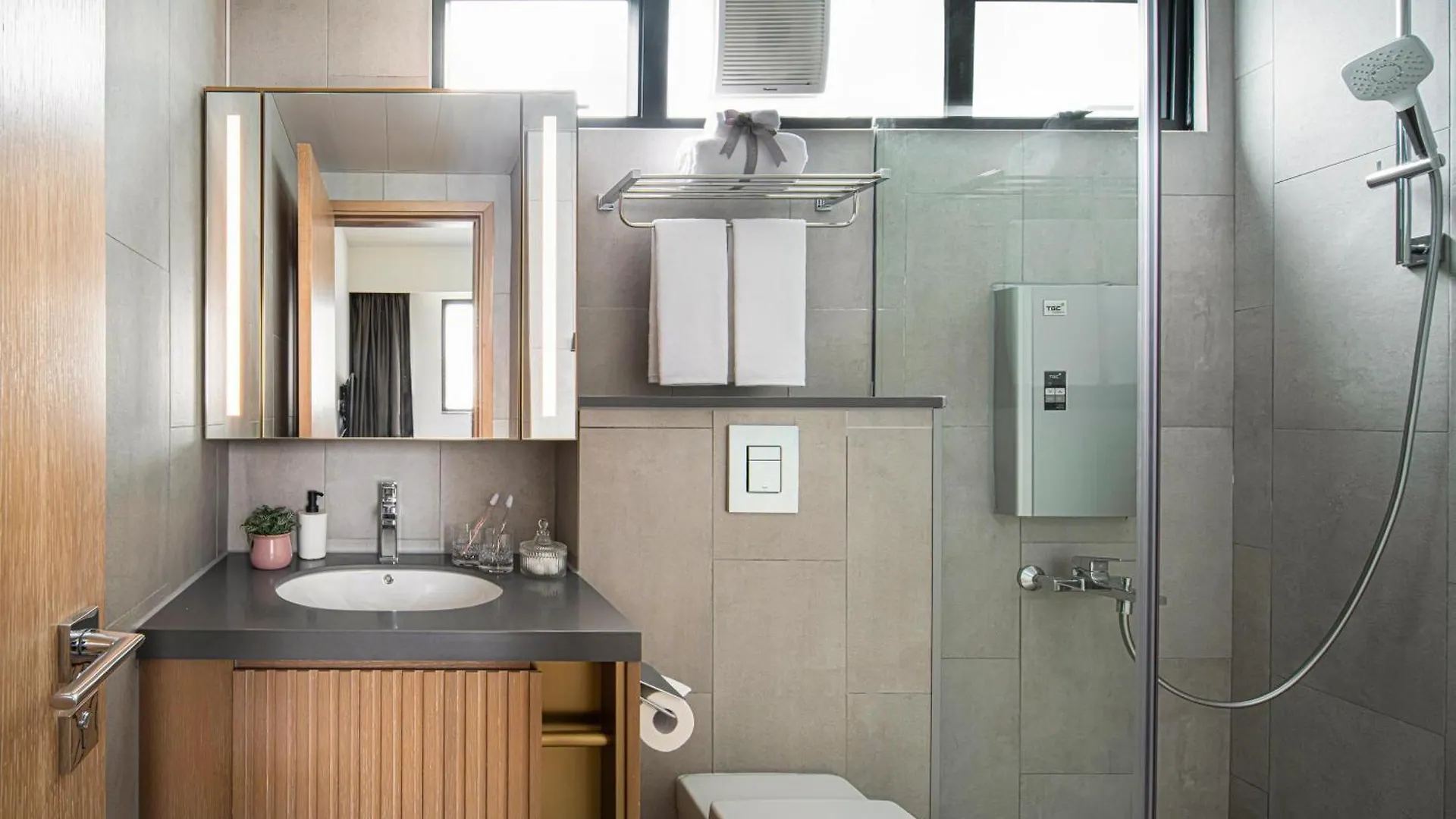 Eaton Residences, Blue Pool Road Hong Kong 0*,  China