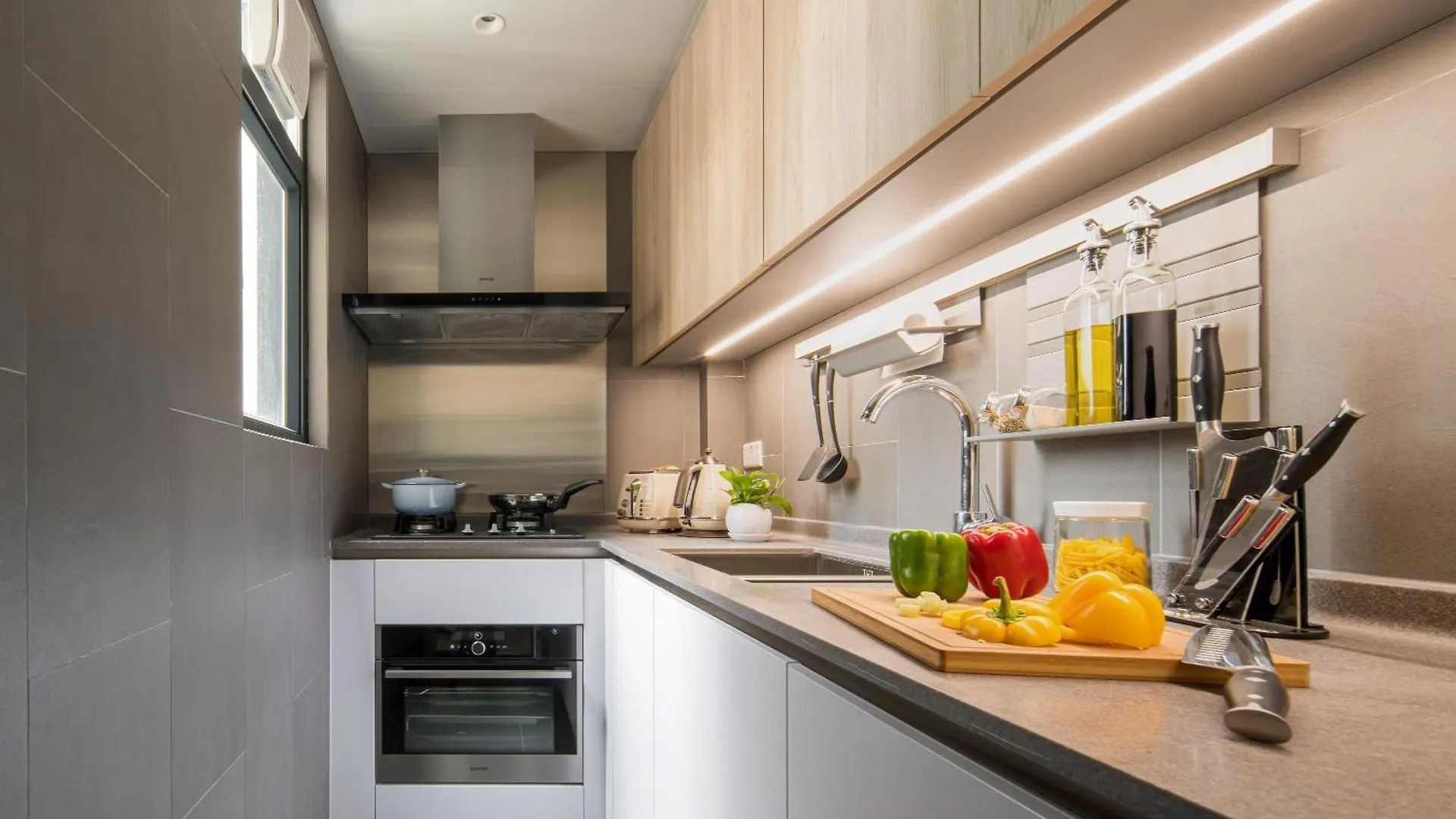 Eaton Residences, Blue Pool Road Hong Kong Apartment