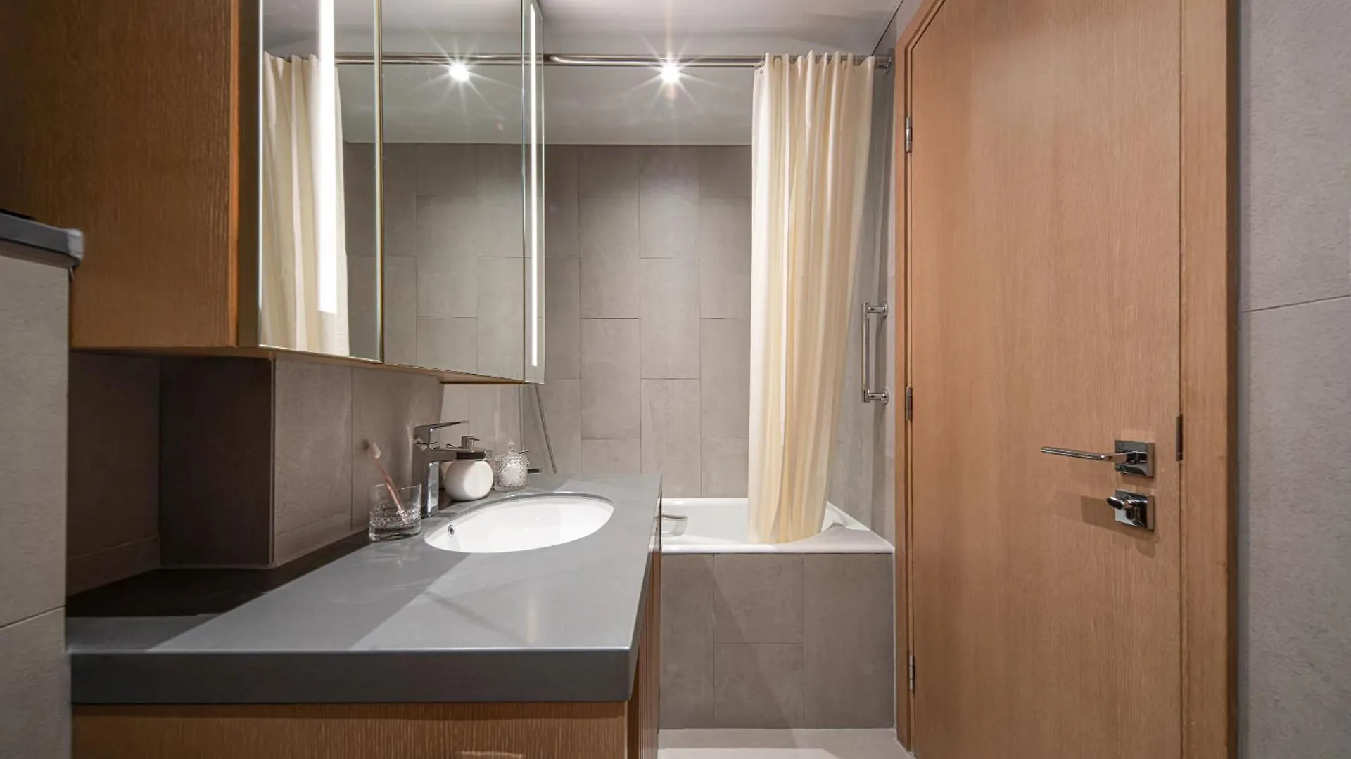 Eaton Residences, Blue Pool Road Hong Kong
